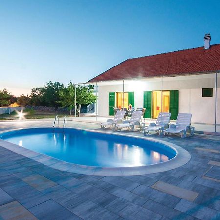 Nice Home In Lozovac With House A Panoramic View Exterior foto