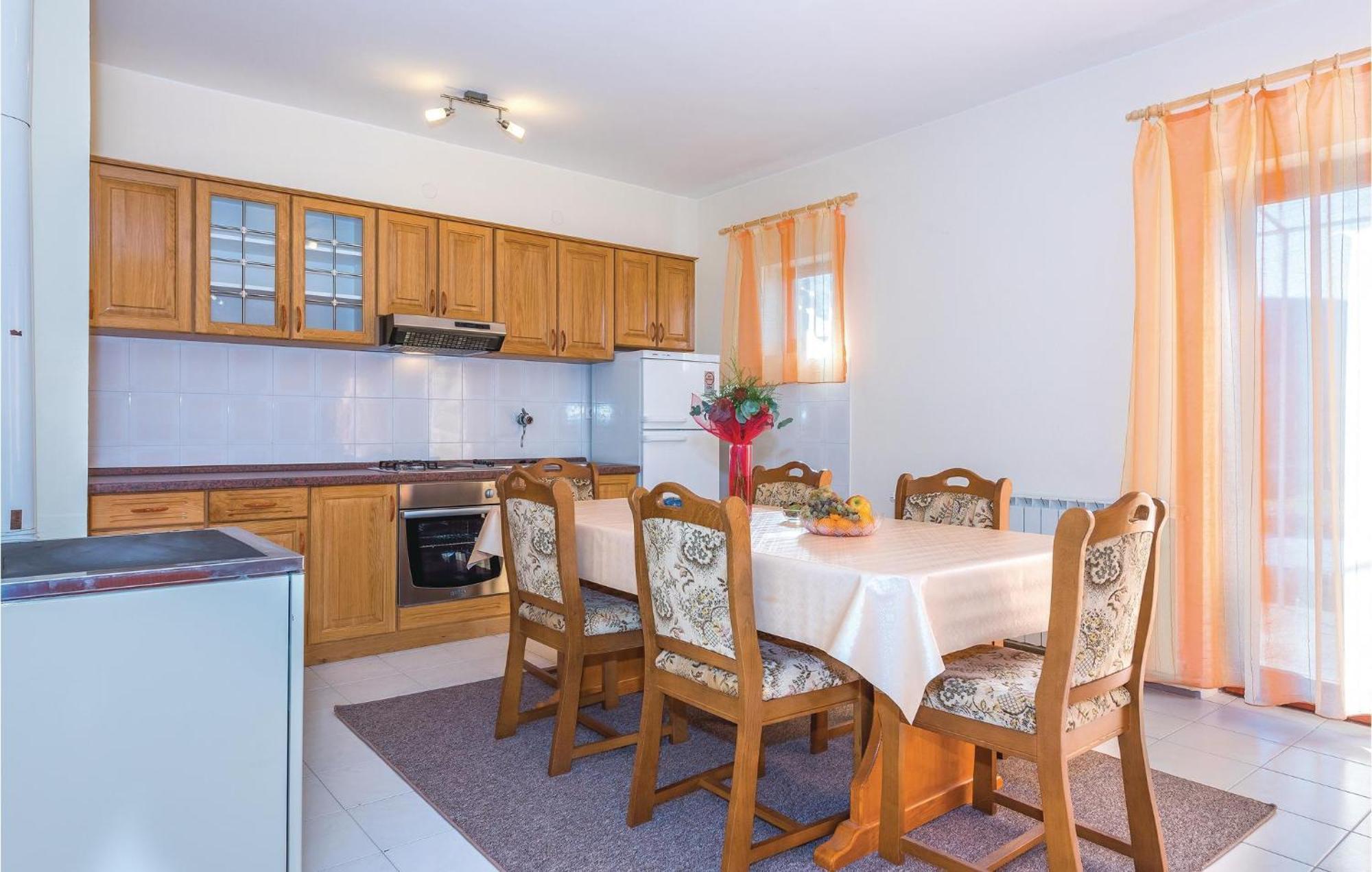 Nice Home In Lozovac With House A Panoramic View Exterior foto