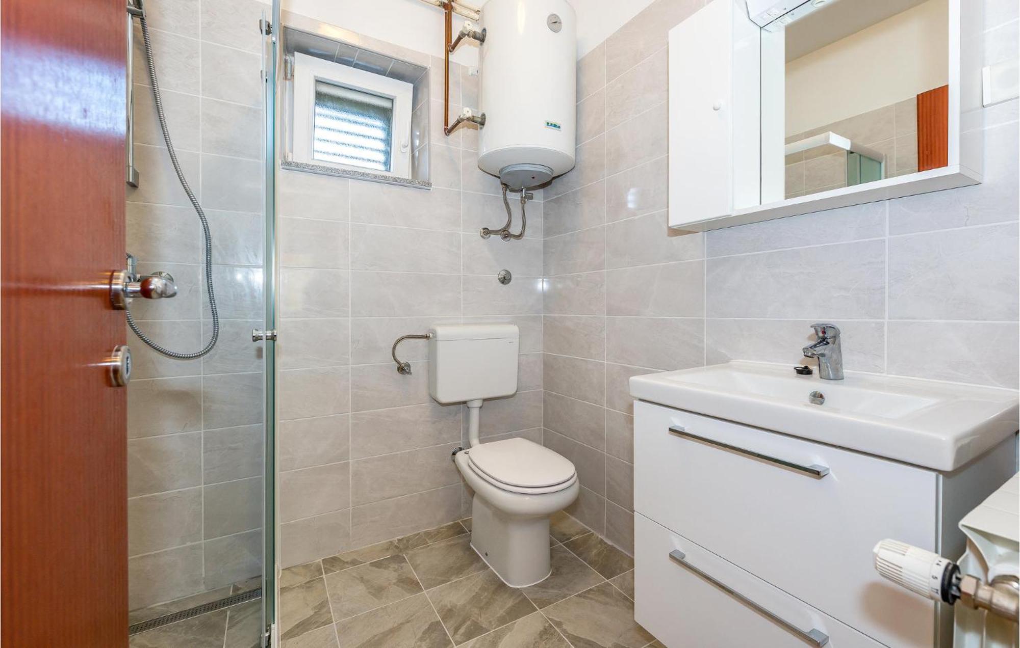 Nice Home In Lozovac With House A Panoramic View Exterior foto