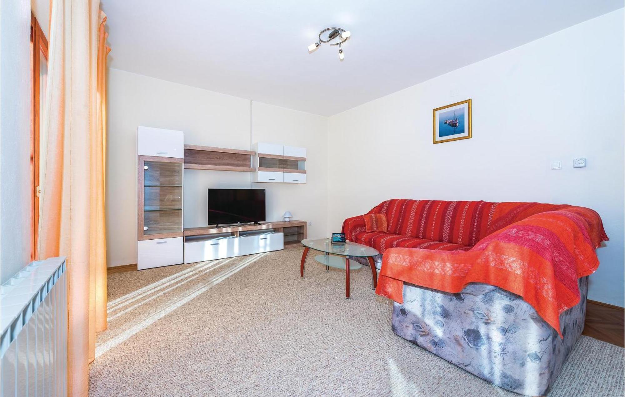 Nice Home In Lozovac With House A Panoramic View Exterior foto